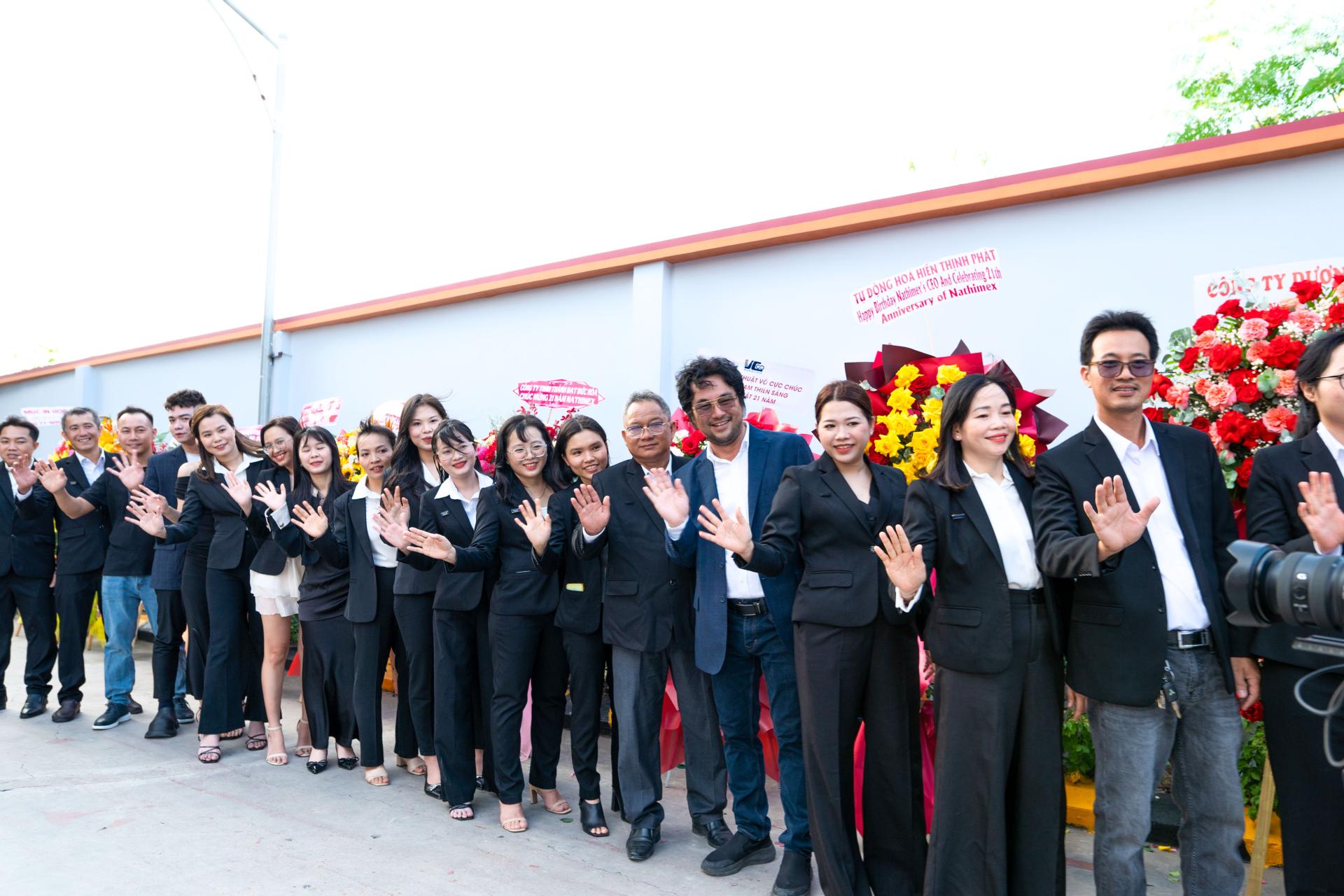 Nhà Sản Xuất Vật Tư Cao Su - Chén Máng Cao Su - Nam Thiên Sáng